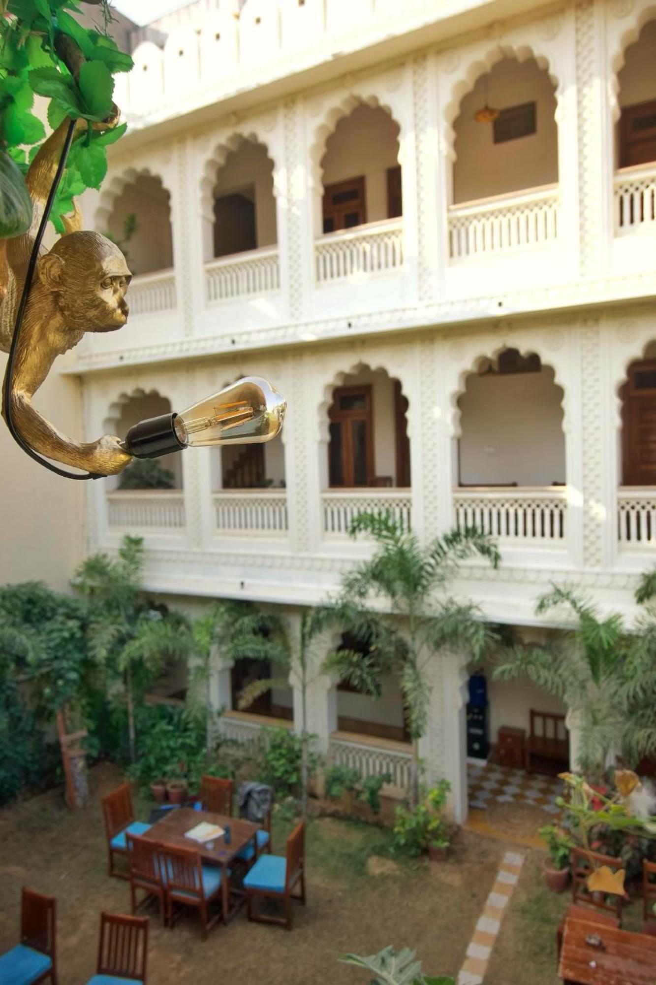 Banana Hostel Pushkar Exterior photo